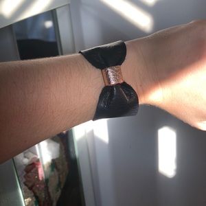 Genuine leather bracelet